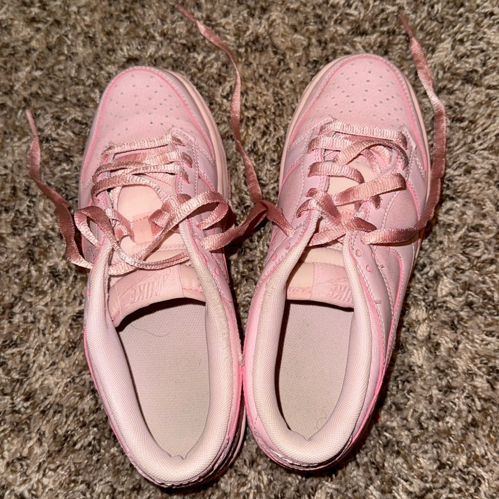 Pink dunks